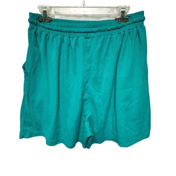 Vintage High Rise Shorts - Picture 2 of 3